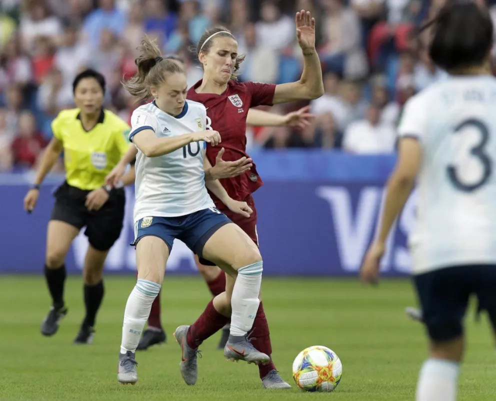 Argentina no pudo ante Inglaterra y se jugará la clasificación ante Escocia
