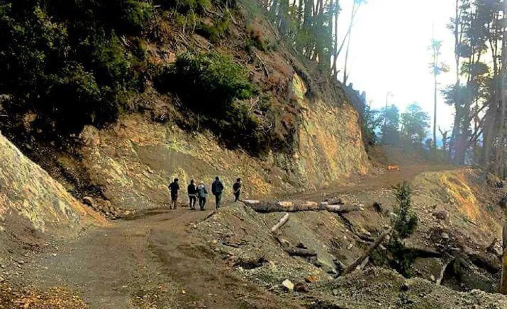 Buscan solucionar el conflicto entre Ginóbili y una comunidad mapuche en La Angostura