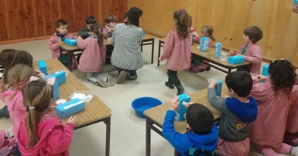 Alumnos del Instituto Dante Alighieri propusieron una “Bandera solidaria”