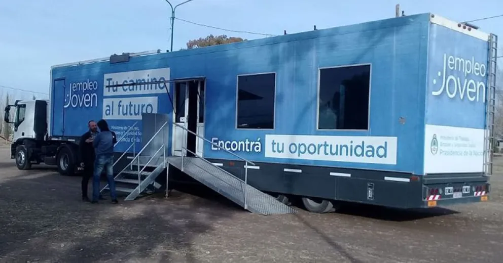 Tres días para informarse en el tráiler de Empleo Joven