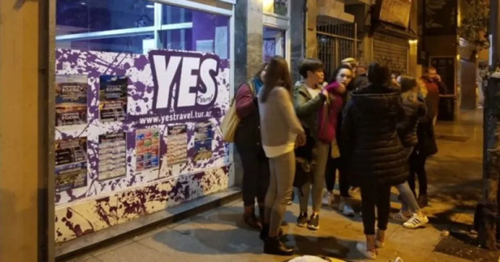 Padres y madres alertan porque empresa de turismo estudiantil Yes Travel no podría cumplir con el viaje de egresados de sus hijos