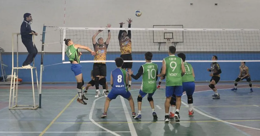Luego de la doble jornada, CEF N°8 y Colegio Alemán volvieron a la cima