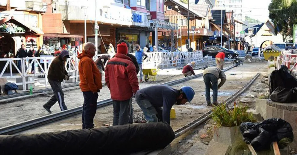 Cámara de Turismo alienta a que se tomen medidas de seguridad para el tránsito peatonal de la calle Mitre en alta temporada