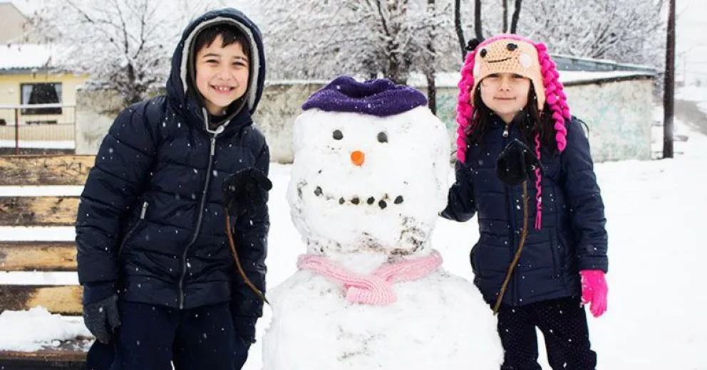 Arrancó el concurso de muñecos de nieve