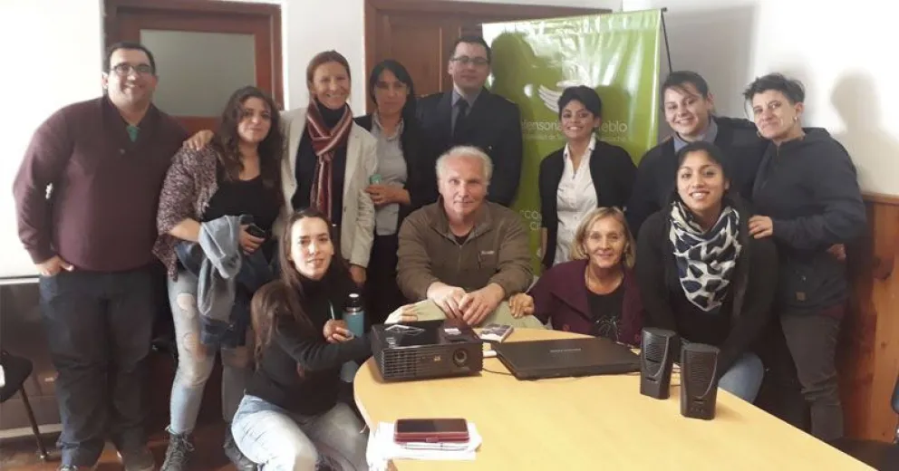 Comisaría de la Familia capacitó a integrantes de la Defensoría del Pueblo de Bariloche