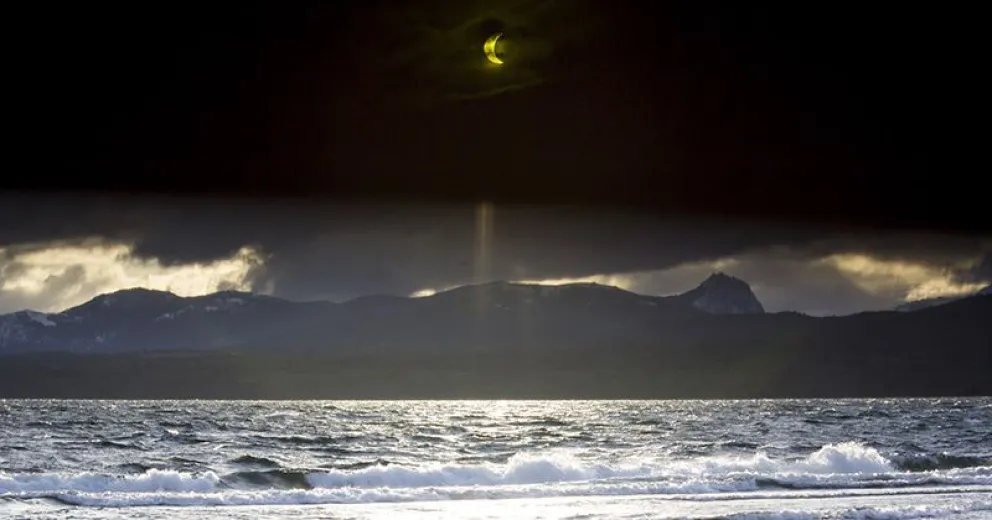 Así se vio el eclipse solar desde Bariloche
