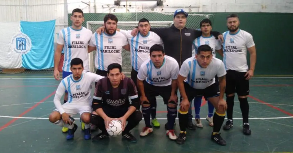 Los actuales campeones, los muchachos de la Filial de Racing, arrancaron ganando.