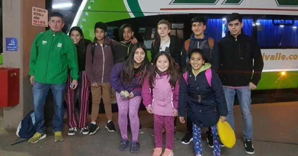 Viajaron rumbo al nacional de tenis de mesa en Santiago del Estero