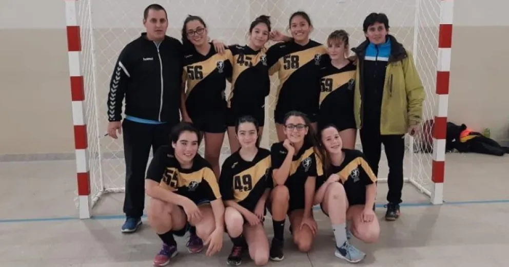 Escuela Municipal se quedó con el certamen relámpago de handball