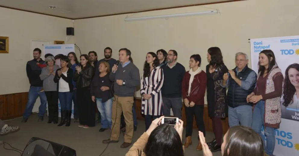 El Frente de Todos presentó sus candidatos con Natapof a la cabeza