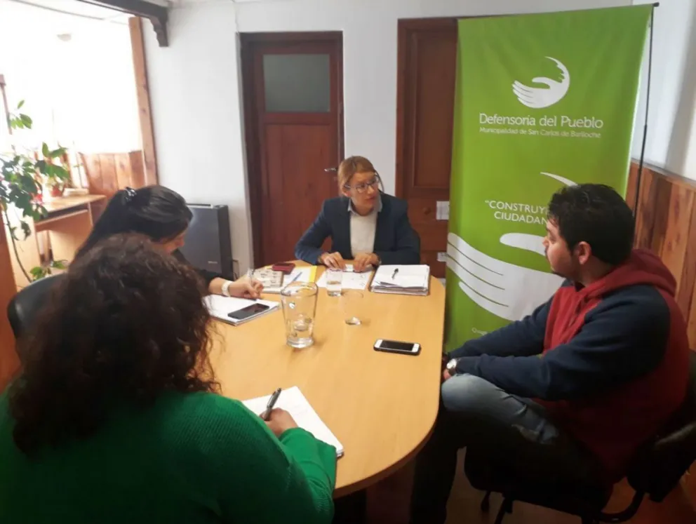 La Defensoría del Pueblo de Bariloche  hizo nueva convocatoria a reunión  a los socios del Sanatorio del Sol