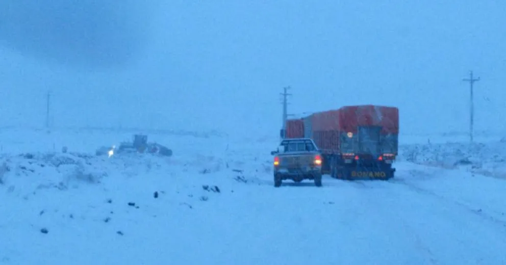Corte total en la Ruta 23 entre Dina Huapi y Comallo