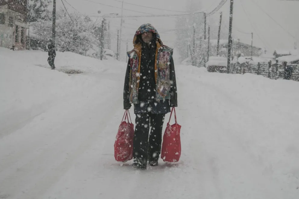 La intensa nevada paralizó la ciudad durante varias horas