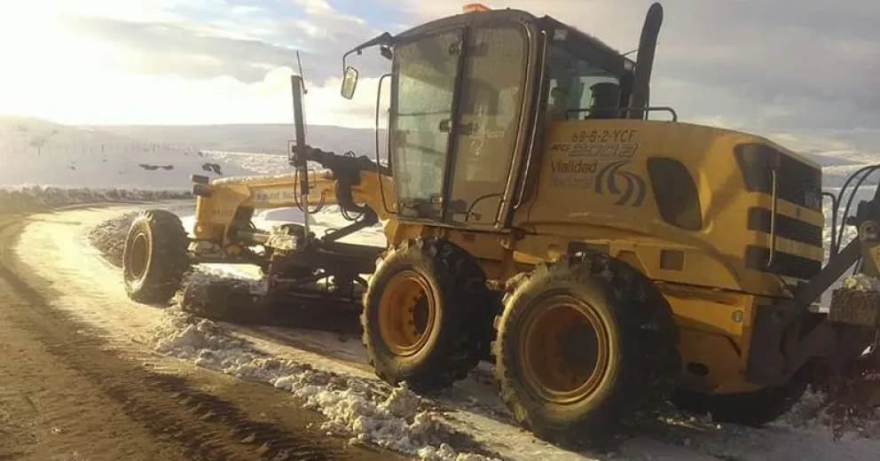 Hay restricción para camiones en Ruta 23 por acumulación de barro