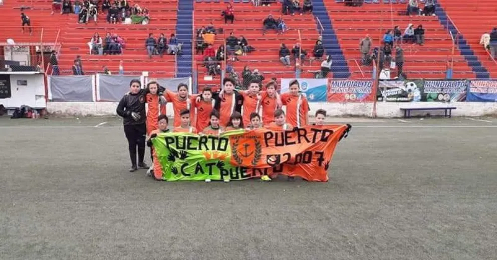 Gran participación de los chicos barilochenses en la Copa de Invierno de Deportivo Roca