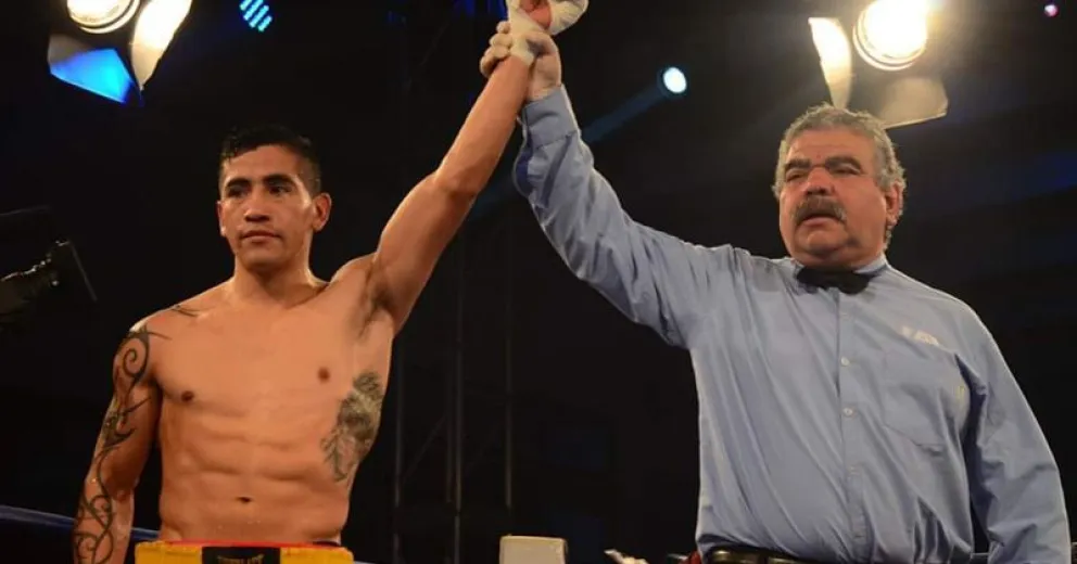 “El Nene” Huenchul ganó por nocaut en velada televisada