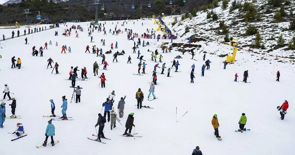 Pedirán 50.000 vacunas para los destinos de nieve de la Patagonia 