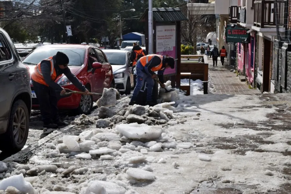 Cooperativas de Estacionamiento Medido se suman a los trabajos de despeje en la ciudad
