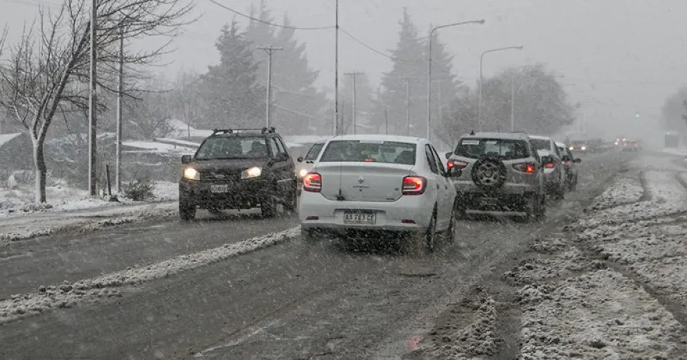Anuncian lluvias y nevadas hasta el miércoles