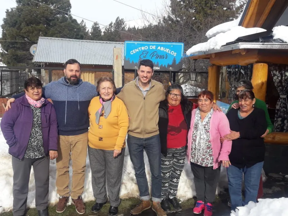El centro de adultos mayores “El Pinar” festejó el Día del Abuelo