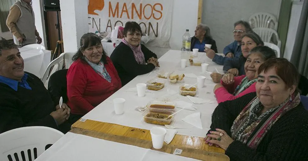 Hermoso festejo del Día del Abuelo en el Quimey Hue