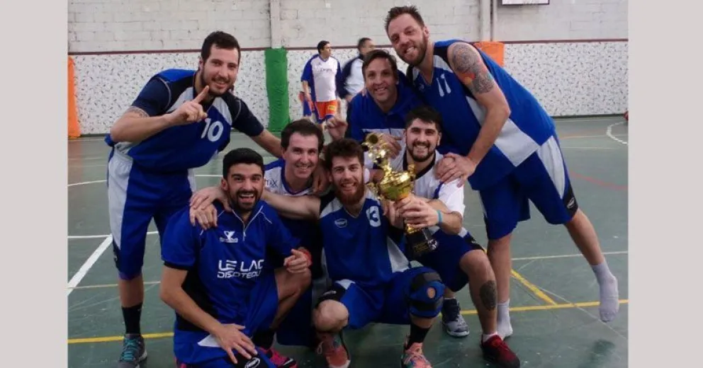 Dina Huapi se consagró campeón de invierno en El Club