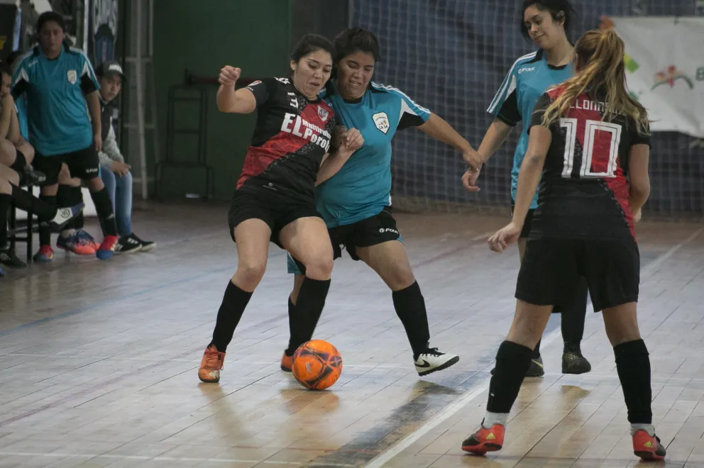 Millonarias derrotó a La 14 en un partido muy disputado. (Foto Facundo Pardo)