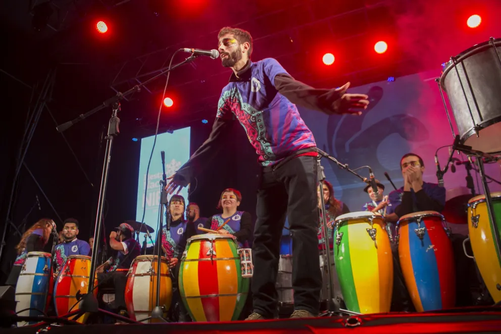 Artistas locales desplegaron su talento en el escenario de la Fiesta de la Nieve