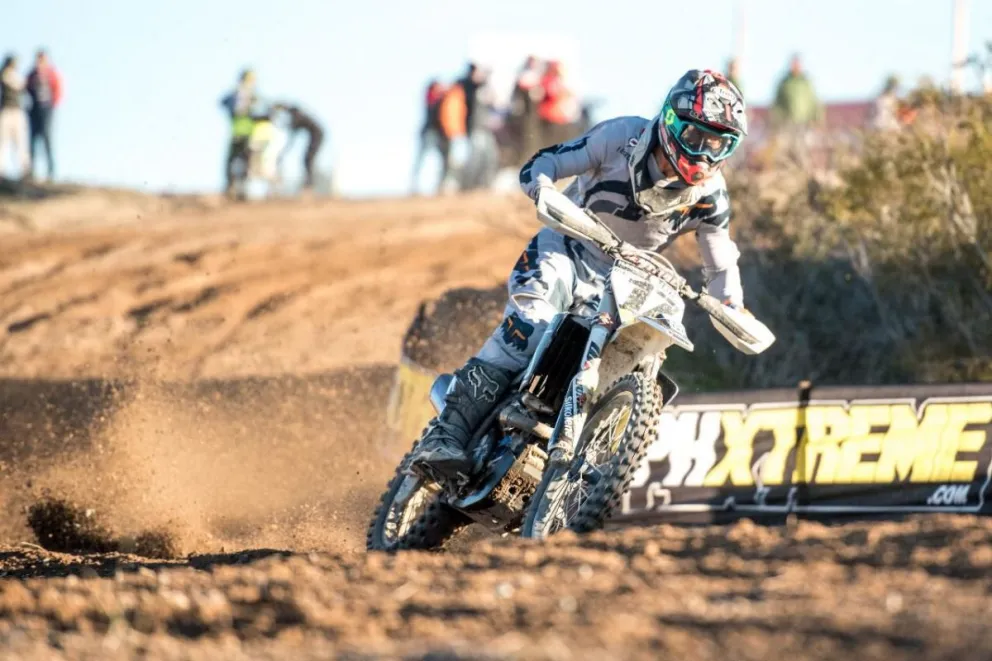 Ganó Luzzardi y es el nuevo líder del certamen nacional en MX1
