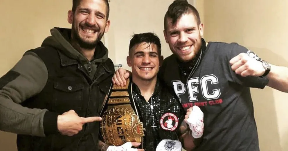 El barilochense Facundo Suárez hizo historia en el kick boxing