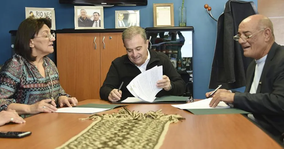 Renuevan convenio para que estudiantes puedan viajar en el Tren Patagónico