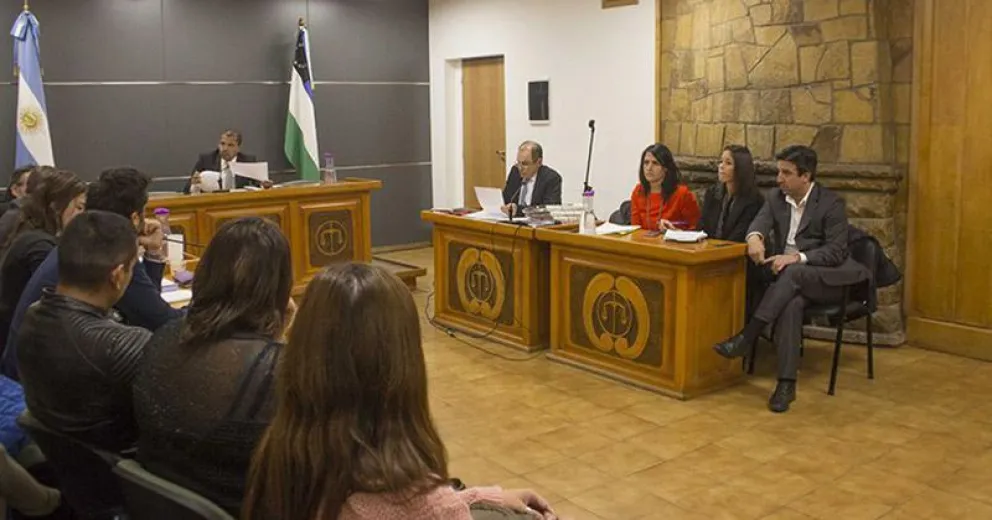 Acusaron a otros tres empleados municipales por las licencias falsas