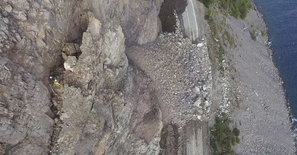 Continúan trabajos de estabilización de la ladera en Brazo Huemul