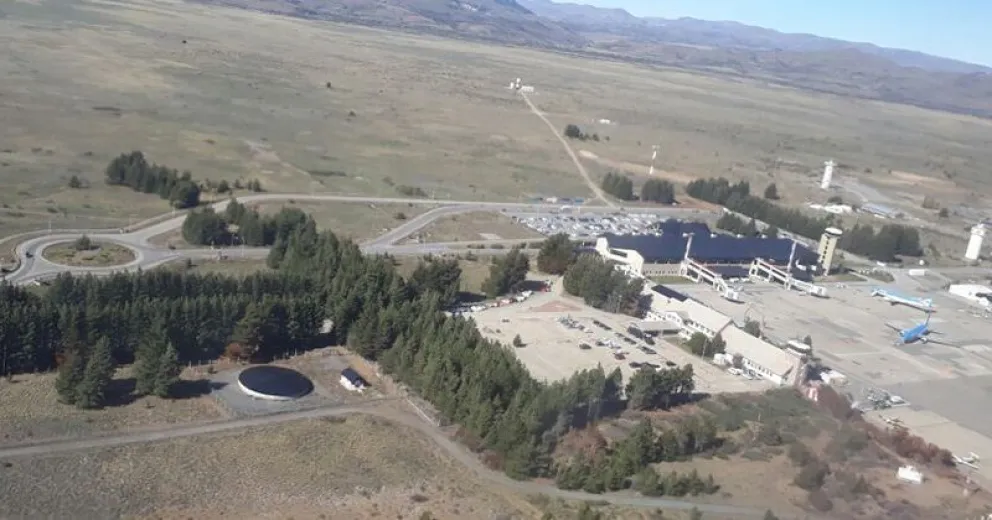 Los pasajeros desde y hacia Bariloche se verán afectados por una decisión judicial de restringir vuelos nocturnos en El Palomar