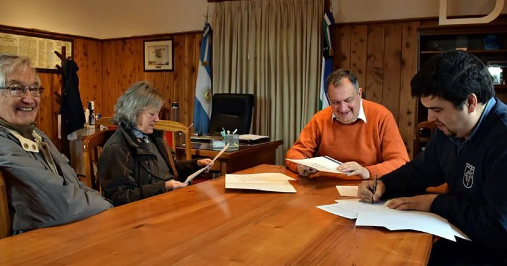 Municipio firmó convenio de Comodato con el Museo Paleontológico