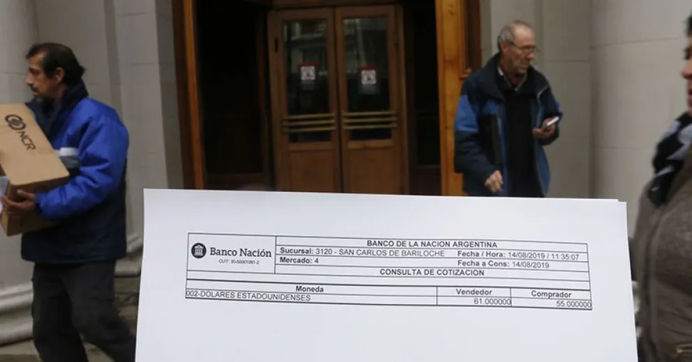 El dólar llega a $61 en Bariloche