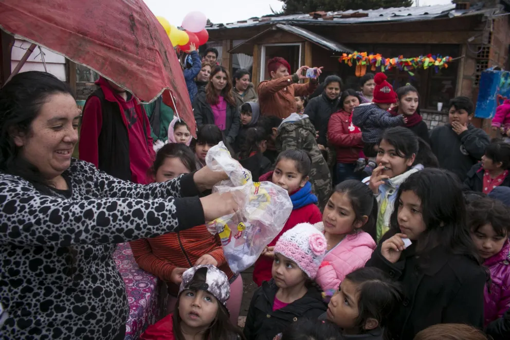 El comedor Manitos Felices festejó el Día del Niño