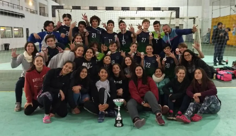 Podio para los varones en el Argentino de handball en Chapadmalal