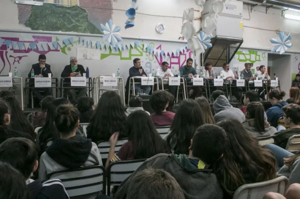A menos de dos semanas, los partidos se preparan para las elecciones municipales