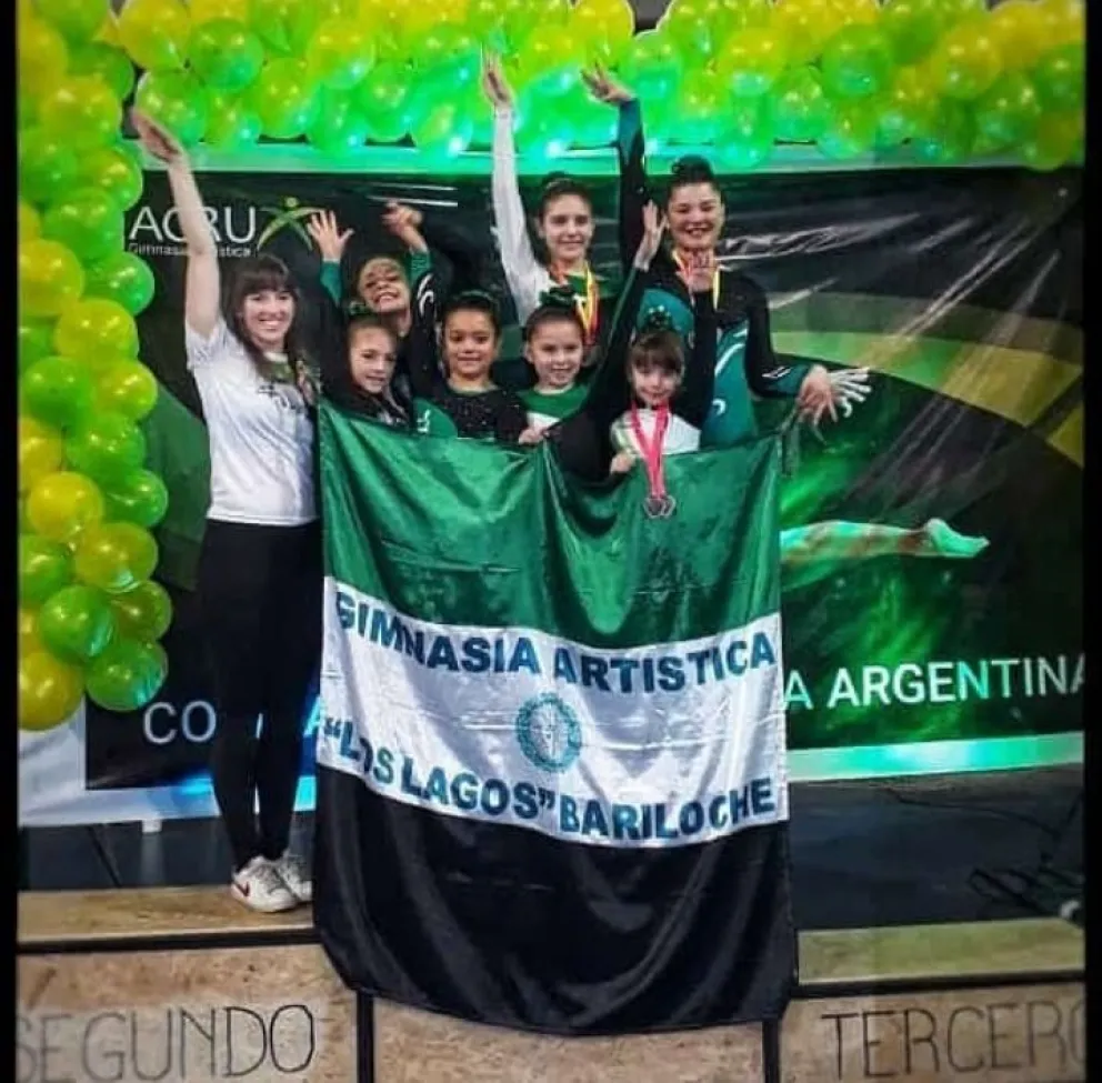 Las chicas de Gimnasia Los Lagos brillaron en la Copa Acrux de Neuquén