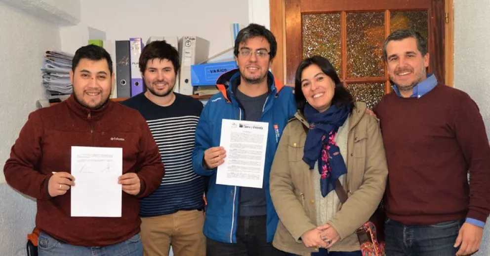 El IMTVHS firmó convenio con la cooperativa del Centro Atómico