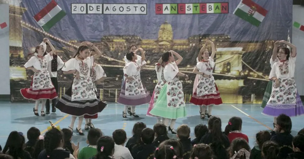 Colegio San Esteban celebró el día de su patrono