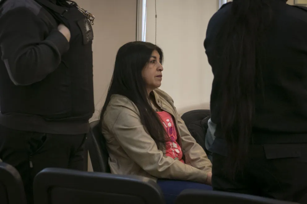 Seguirá detenida la mujer acusada de asesinar a su pareja