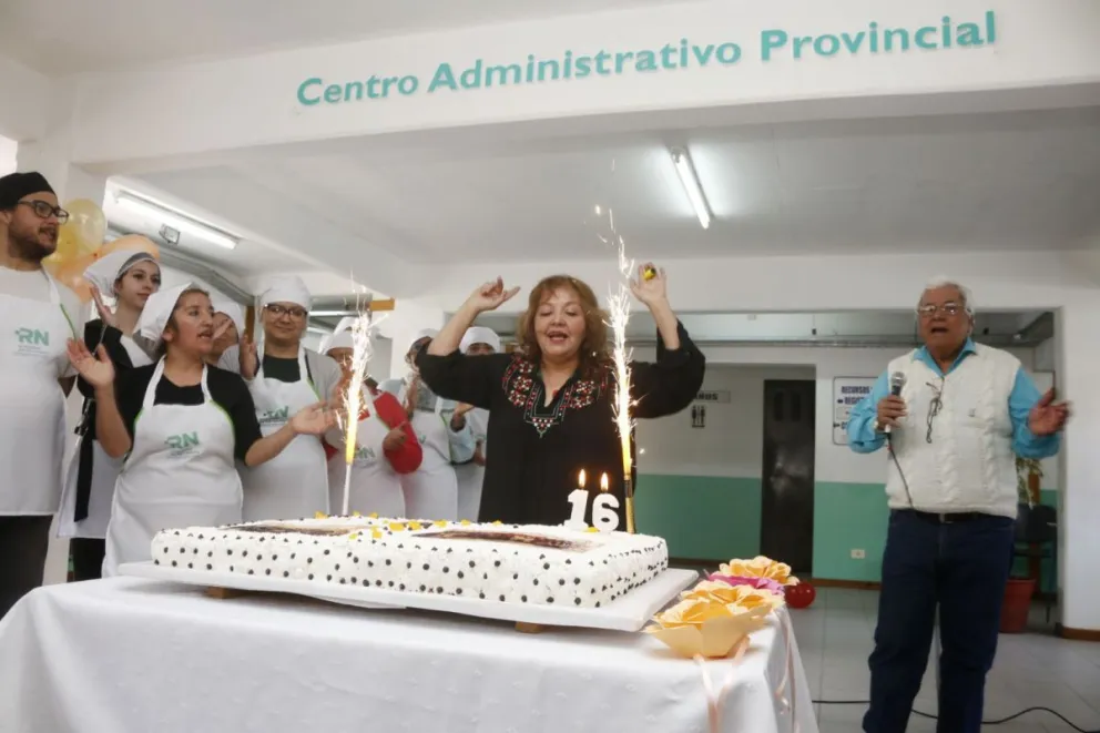 Con música, reconocimientos y baile, el Centro Administrativo celebró su cumpleaños