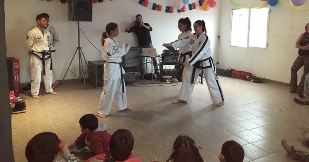 El merendero Pequeños Fuertes festejó el Día del Niño en el 2 de Abril