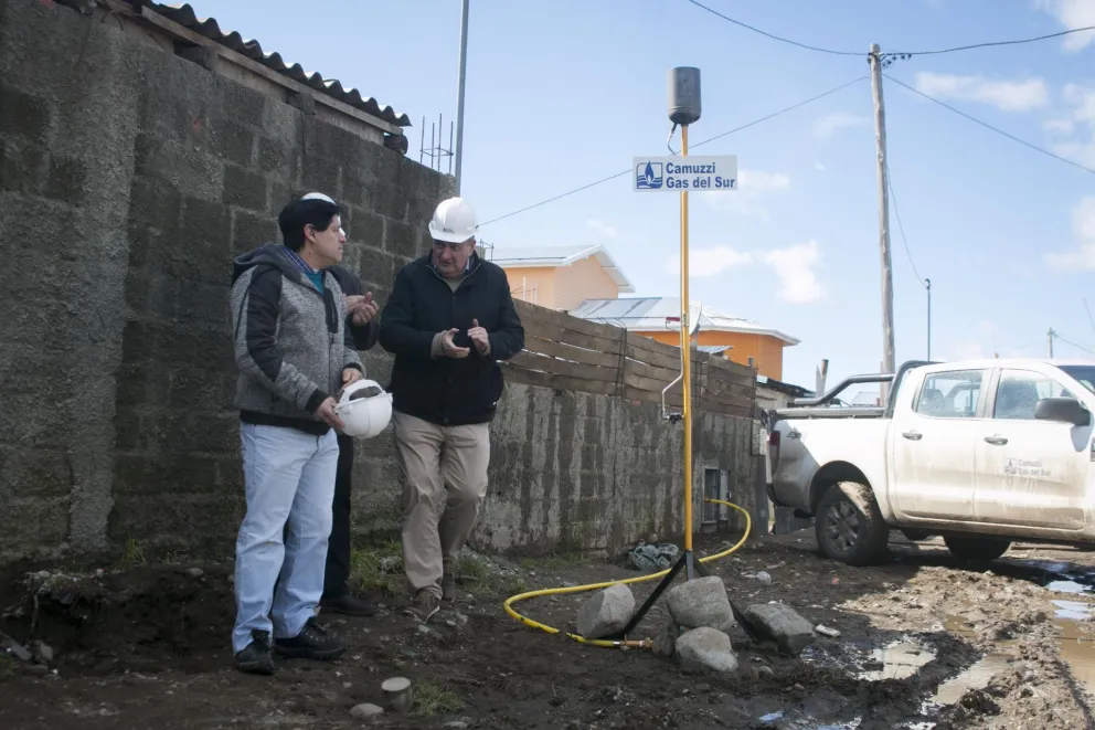 50 familias del barrio Argentino ahora tienen gas de red