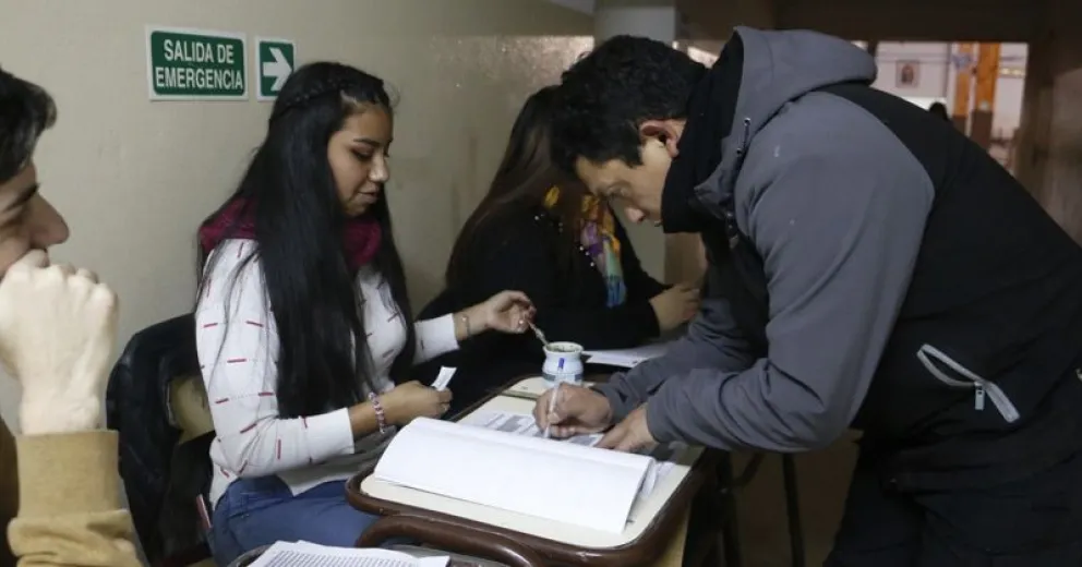 En las escuelas en las que se votó, las clases empiezan a las 10