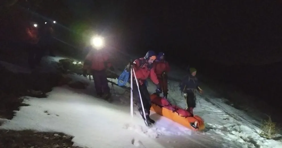 Rescataron a un esquiador herido en el cerro Capón