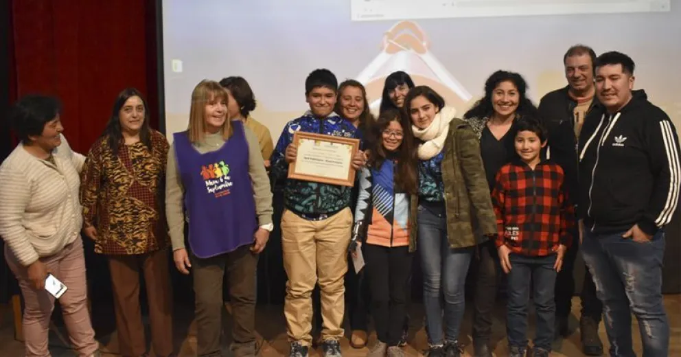 Estudiantes fueron premiados por hacer spots contra el consumo de alcohol al volante