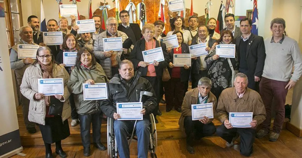 Homenajearon a 35 vecinos de Bariloche en el Día del Inmigrante